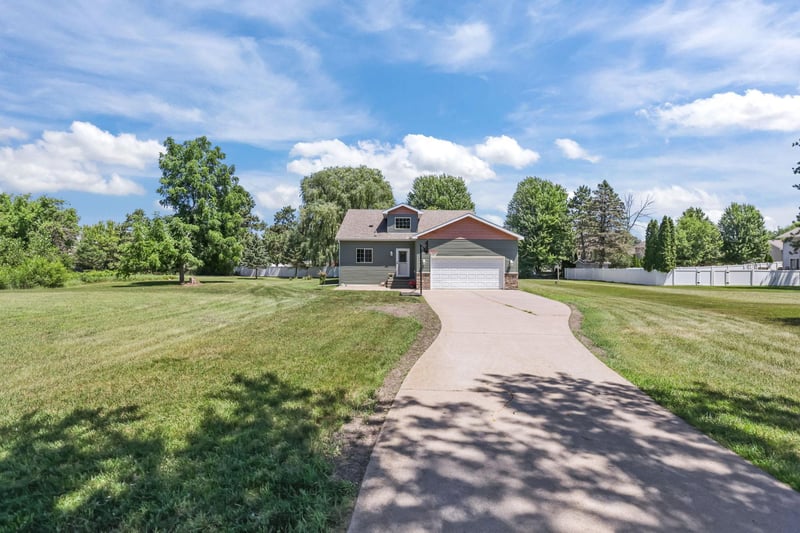 14765 Nowthen Blvd, Ramsey, MN 55303