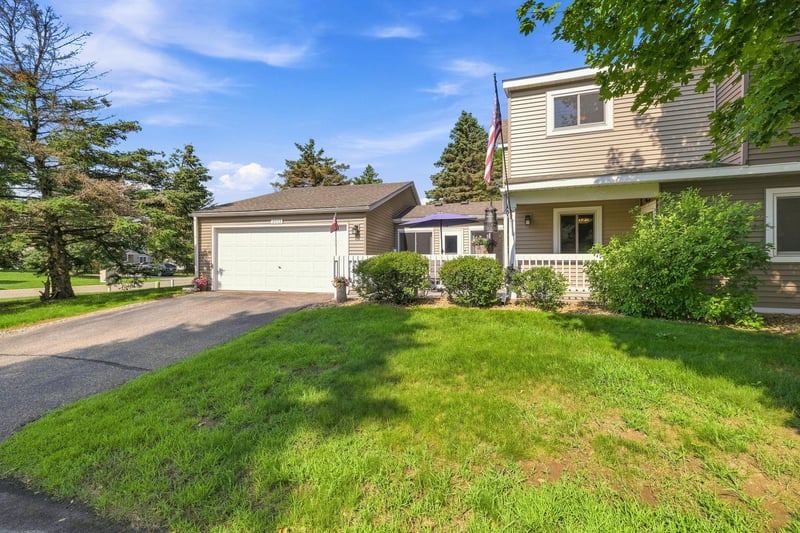 2513 Wimbledon Pl, Woodbury, MN 55125