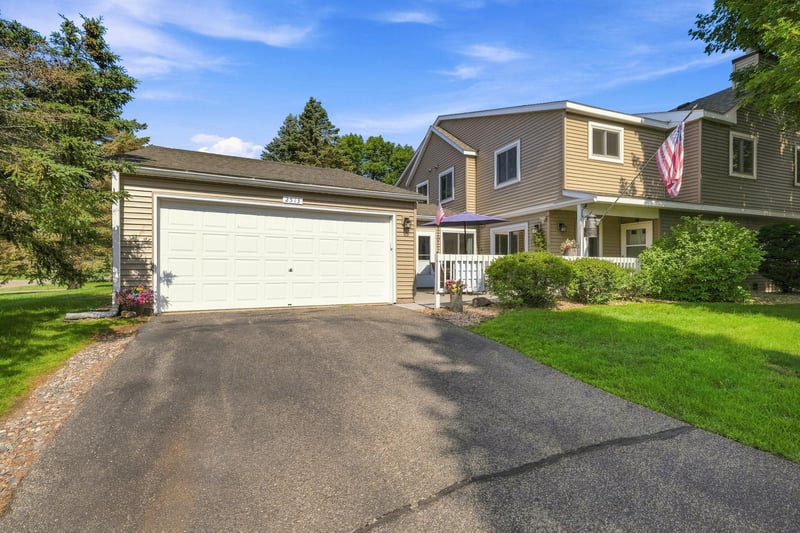 2513 Wimbledon Pl, Woodbury, MN 55125