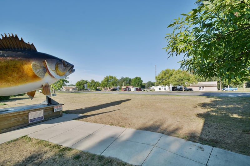 9479 Madison St, Garrison, MN 56450