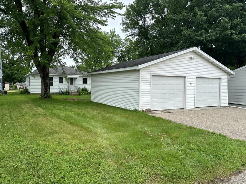 319 Langford St, Detroit Lakes, MN 56501