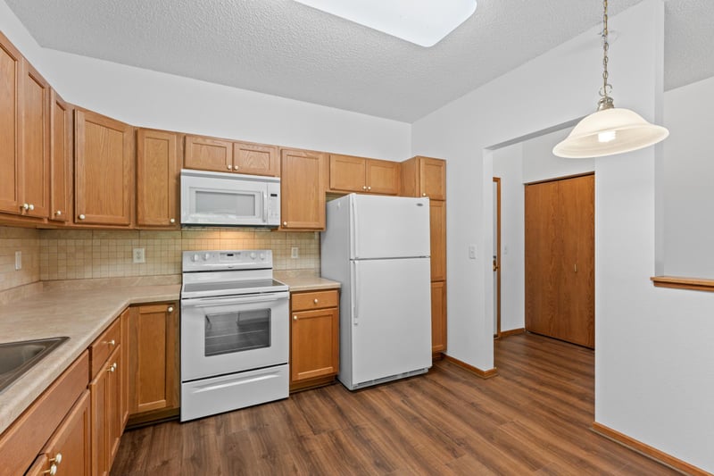 1880 3rd Ave NW #316, Rochester, MN 55901