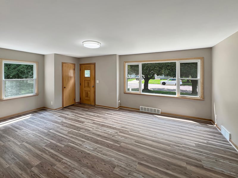 2843 Pine Ave, Slayton, MN 56172