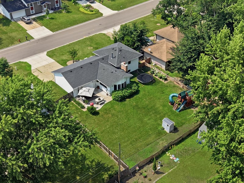 301 Walnut Ln, Apple Valley, MN 55124