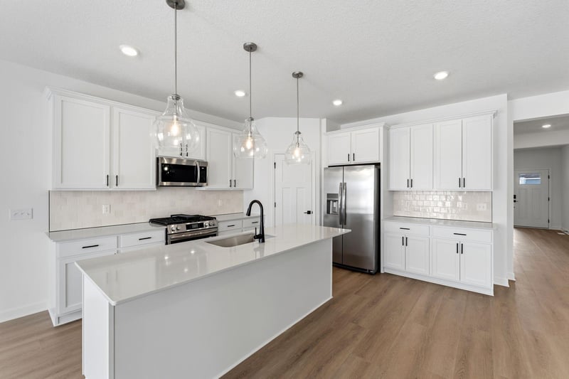 2125 Traverse Dr, Lino Lakes, MN 55038