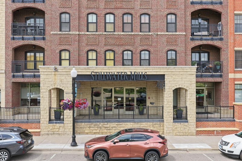 350 Main St N #446, Stillwater, MN 55082