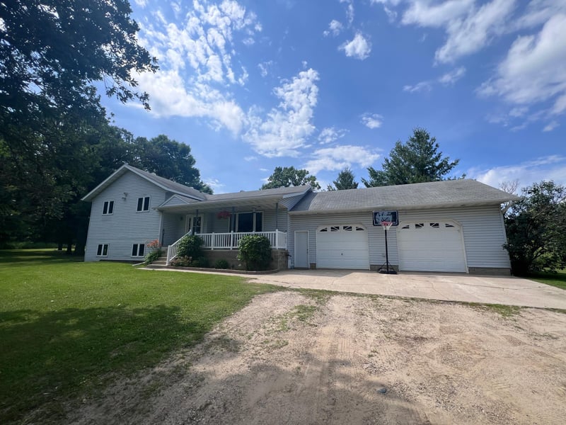 801 Jefferson Ave N, Sebeka, MN 56477