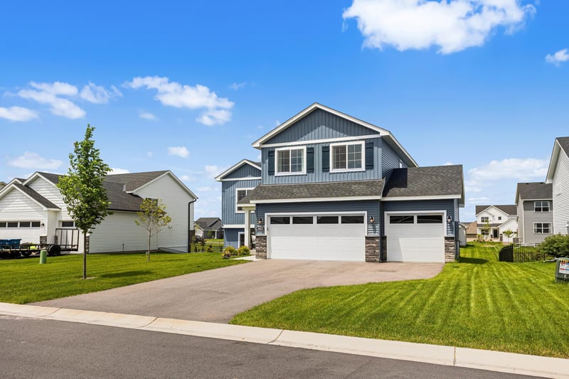 1622 Oak Ridge St, Hanover, MN 55341