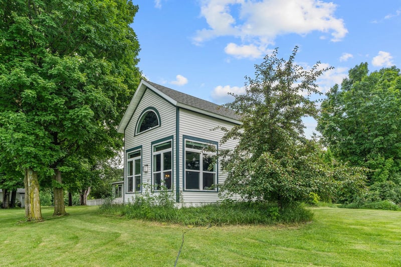 34501 Vista Rd, Taylors Falls, MN 55084