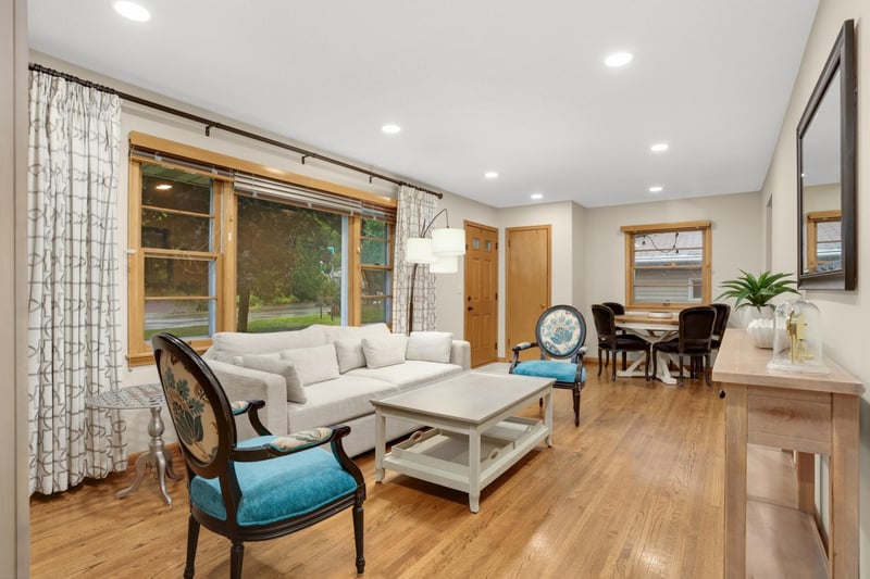 9807 Cedar Lake Rd, Minnetonka, MN 55305
