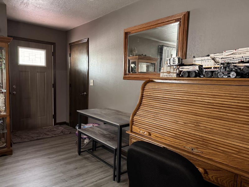 598 Prospect Ave, Windom, MN 56101