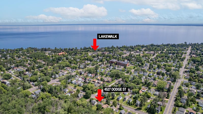 4527 Dodge St, Duluth, MN 55804