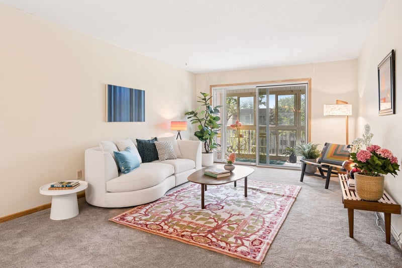 130 E Demont Ave E #348, Little Canada, MN 55117