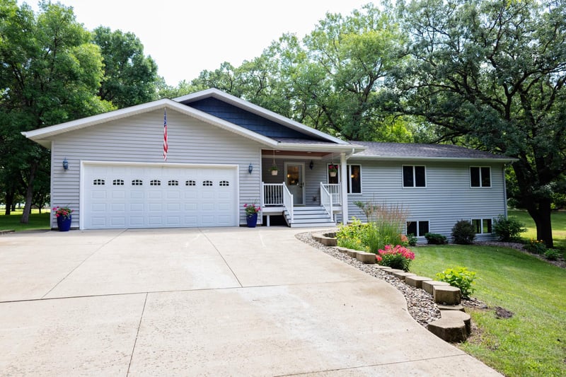 2485 Reeds Villa Ln SW, Alexandria, MN 56308