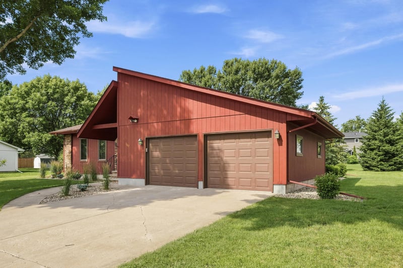 1017 9th St, Gaylord, MN 55334