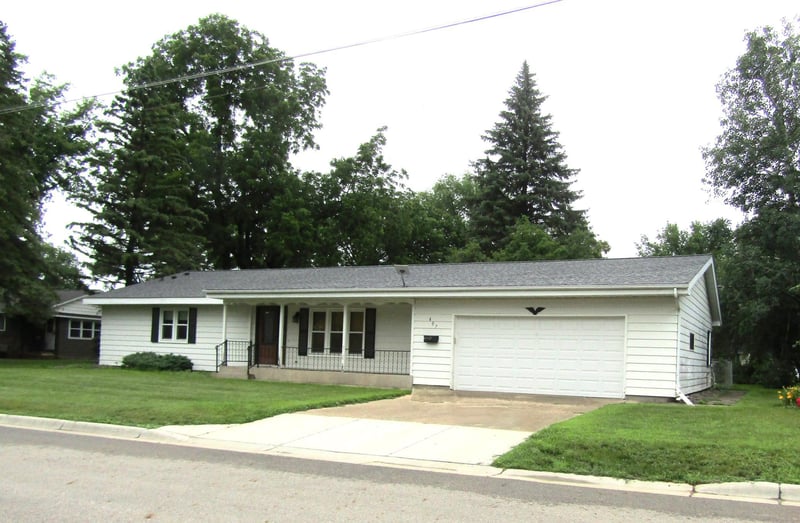 407 Eichelberger Ave, Montevideo, MN 56265