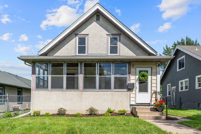 3850 Colfax Ave N, Minneapolis, MN 55412