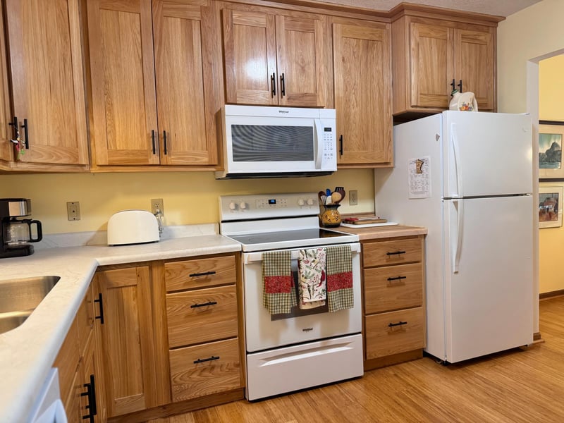 606 Pondhurst Dr, Amery, WI 54001