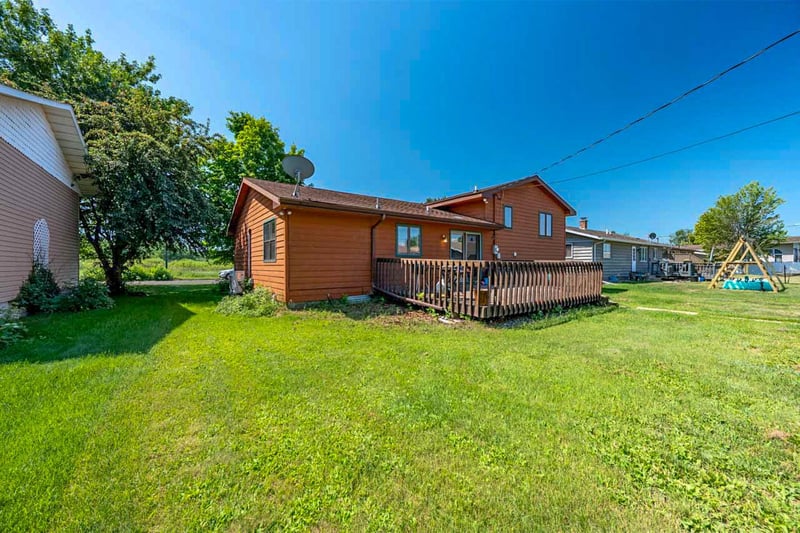 1221 21st St S, Virginia, MN 55792