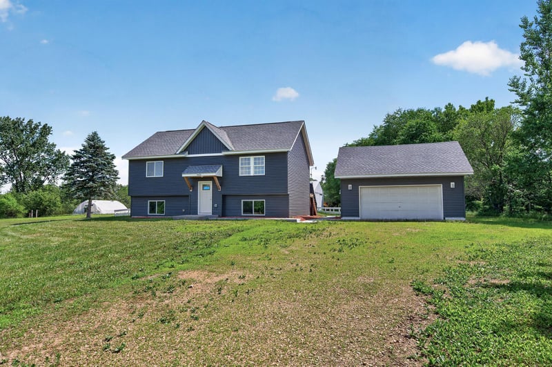 4430 214th Ave NW, Oak Grove, MN 55303