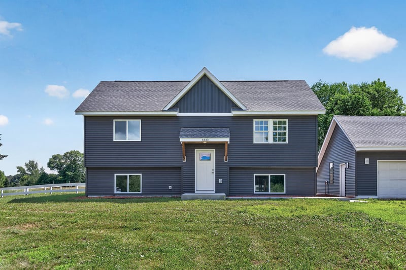 4430 214th Ave NW, Oak Grove, MN 55303