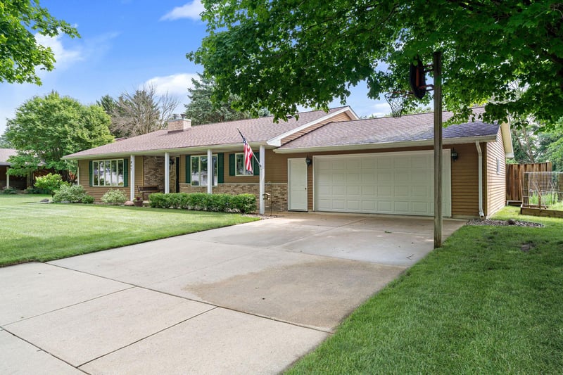 1807 9th St SW, Austin, MN 55912