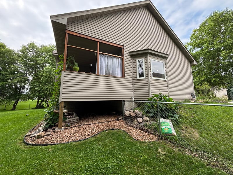 856 Bridle Creek Ln, Jordan, MN 55352