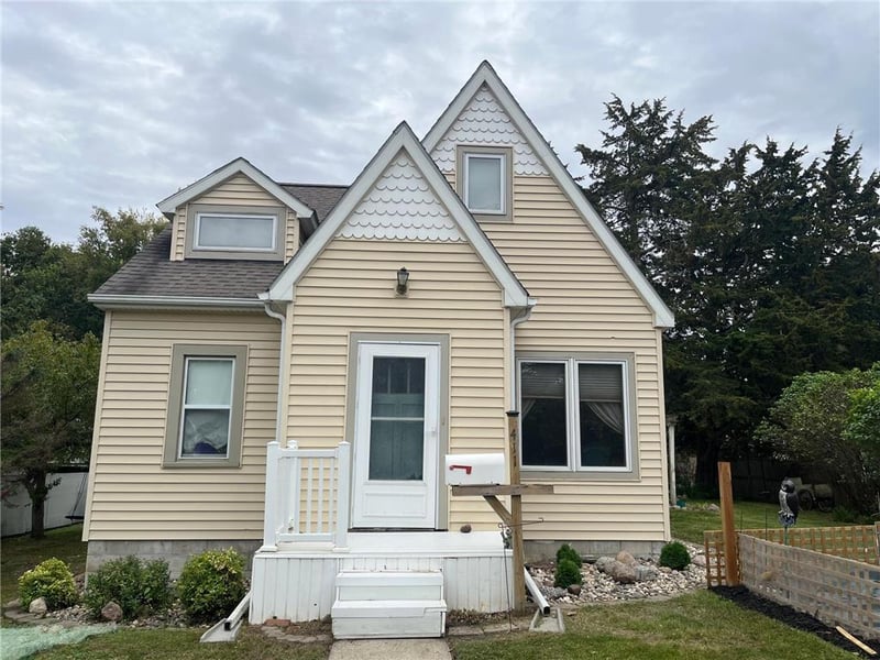 411 13th St SW, Willmar, MN 56201