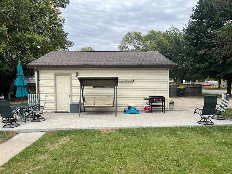 411 13th St SW, Willmar, MN 56201