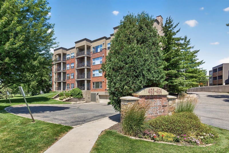 460 Ford Rd #203, Saint Louis Park, MN 55426