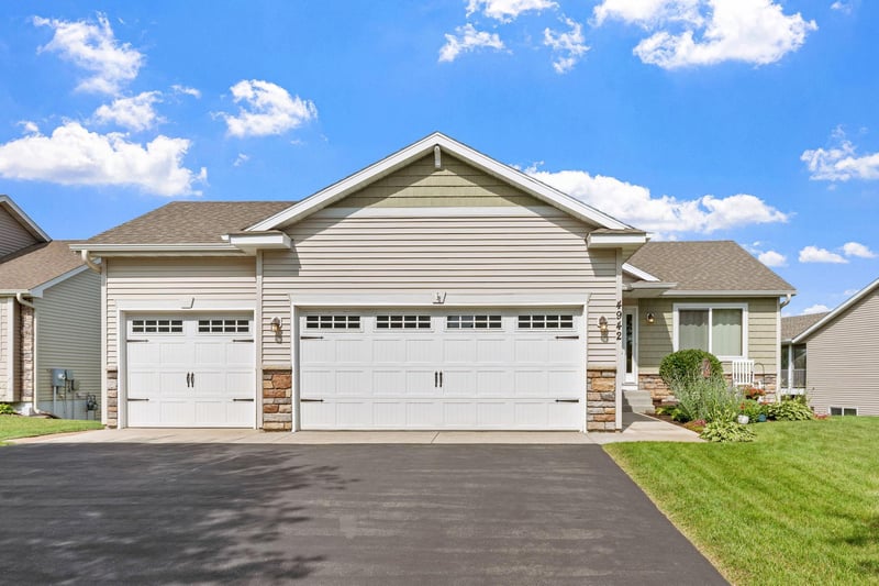 4942 87th St NE, Monticello, MN 55362