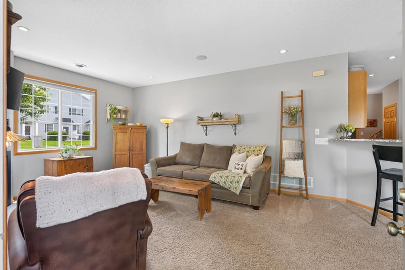 9649 Peony Ln N #1110, Maple Grove, MN 55311