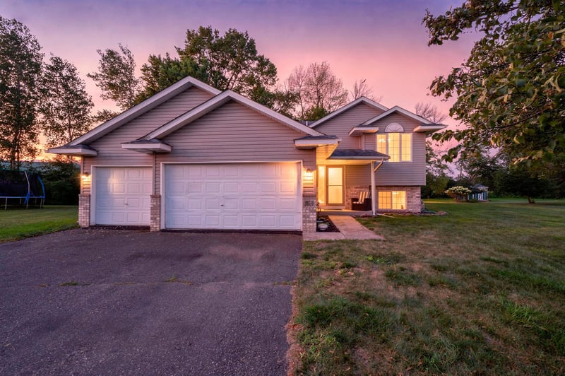30510 Redding Ave, Shafer, MN 55074