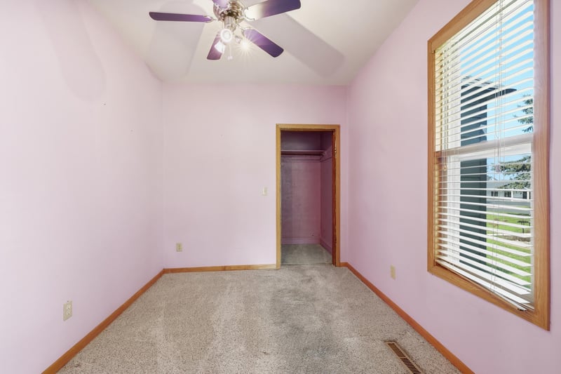 210 W Church St, Belle Plaine, MN 56011