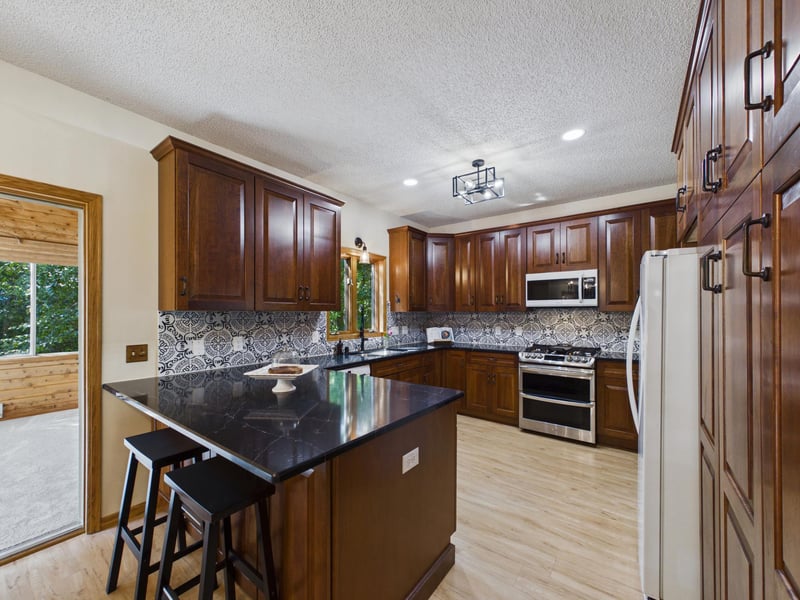 6345 W Shadow Lake Dr, Lino Lakes, MN 55014