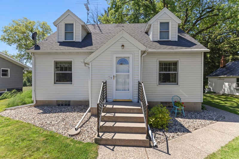13465 619th Ave, Hutchinson, MN 55350