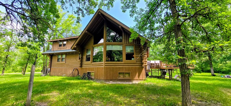 2846 Hawthorn Dr NW, Baudette, MN 56623