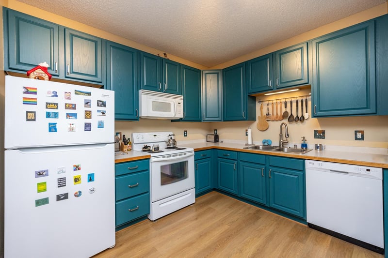 4824 E 53rd St #503, Minneapolis, MN 55417