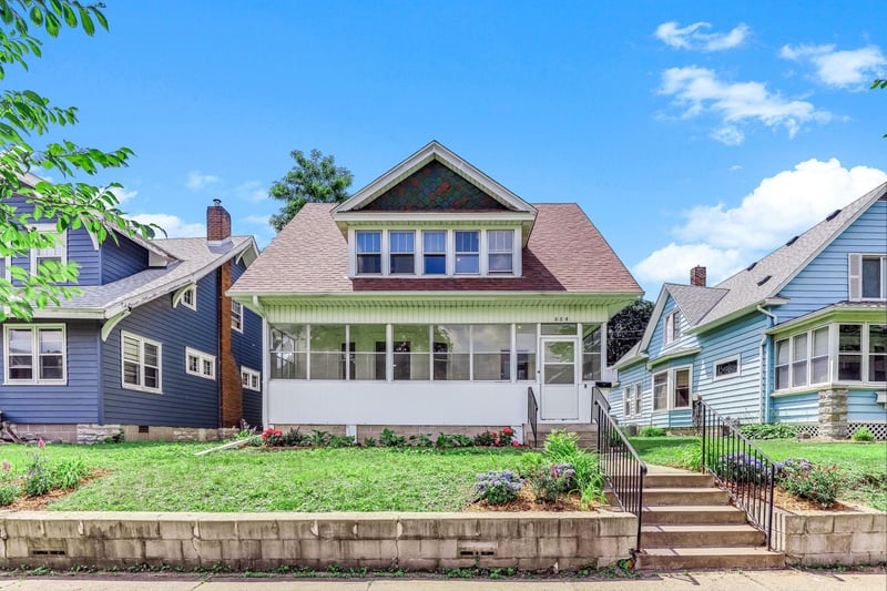 884 Iglehart Ave, Saint Paul, MN 55104