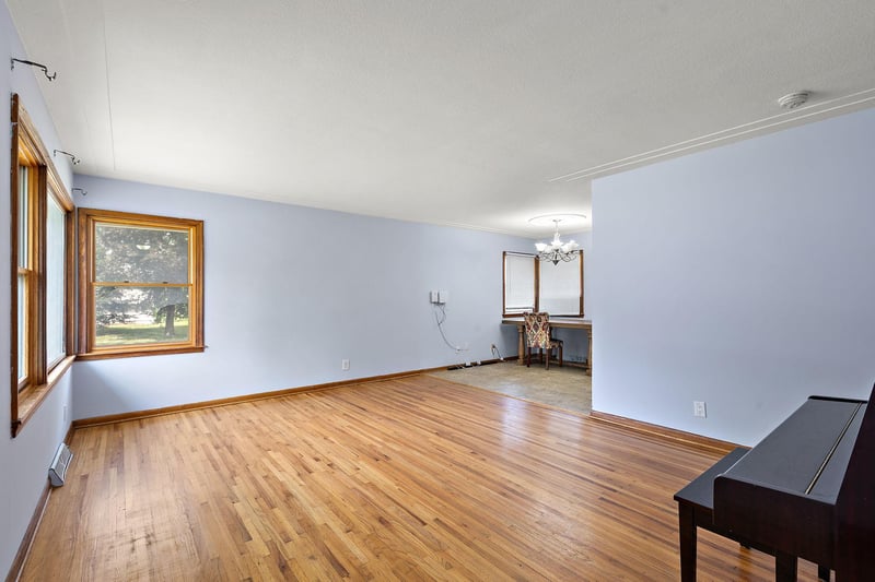 6924 Scott Ave N, Brooklyn Center, MN 55429