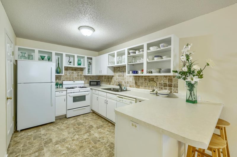 11009 57th St NE, Albertville, MN 55301