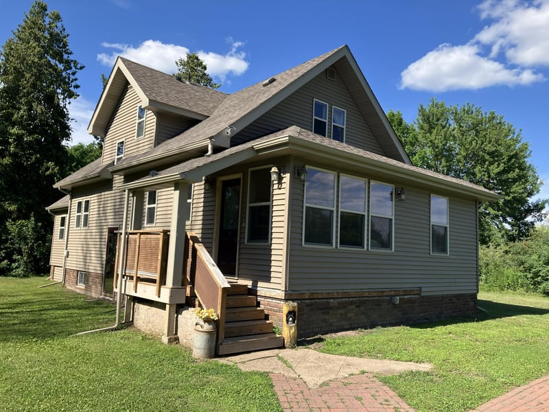 12705 347th St, Lindstrom, MN 55045