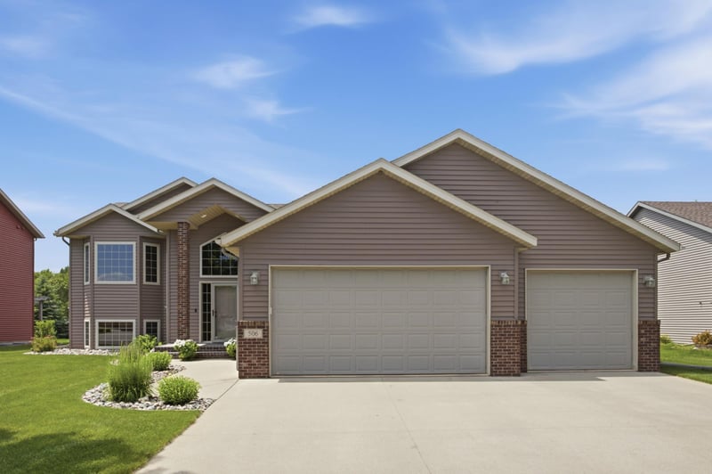 506 8th St NE, Dilworth, MN 56529