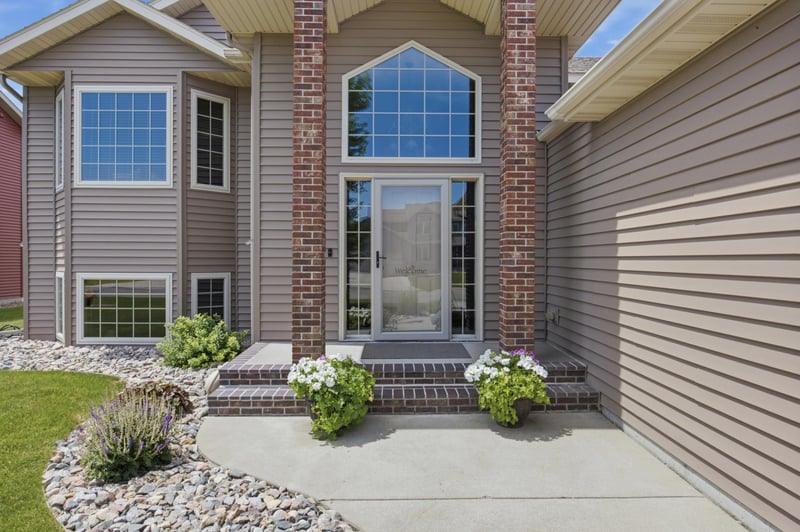 506 8th St NE, Dilworth, MN 56529