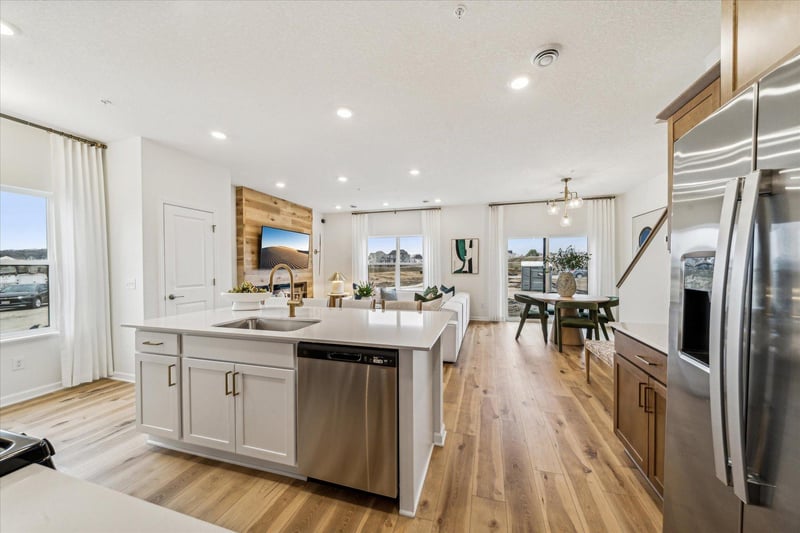 674 Tulare Ter, Newport, MN 55055