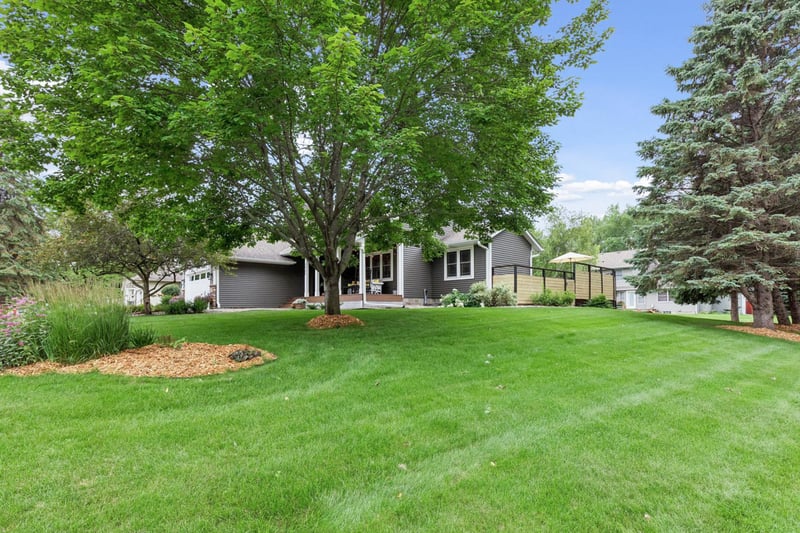 2945 Costa Ln, Little Canada, MN 55117