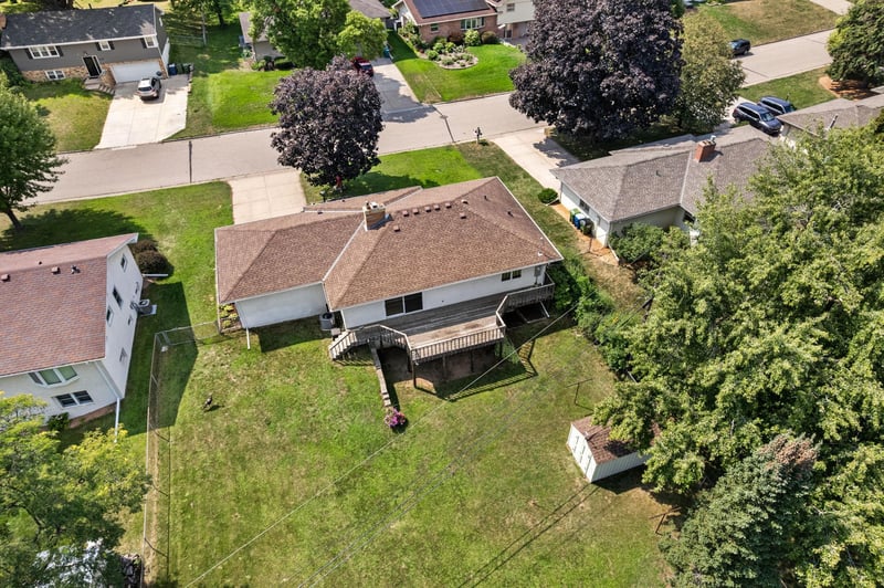1115 Pike Lake Dr, New Brighton, MN 55112