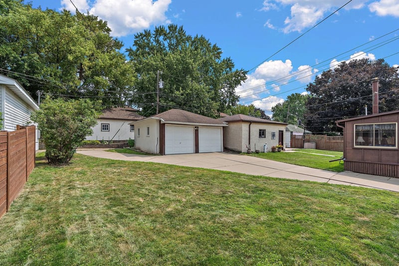 1947 Cleveland St NE, Minneapolis, MN 55418