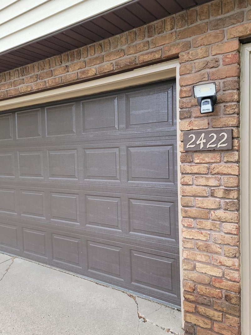 2420-2422 Brenner Ct, Roseville, MN 55113
