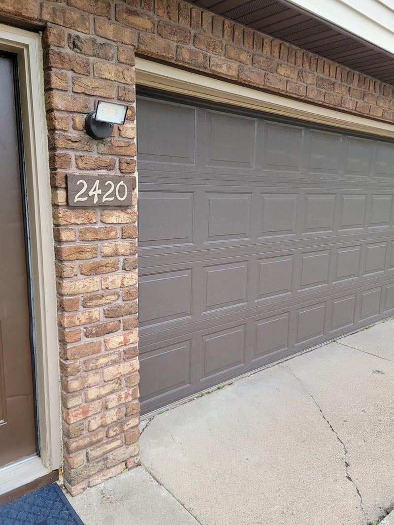 2420-2422 Brenner Ct, Roseville, MN 55113